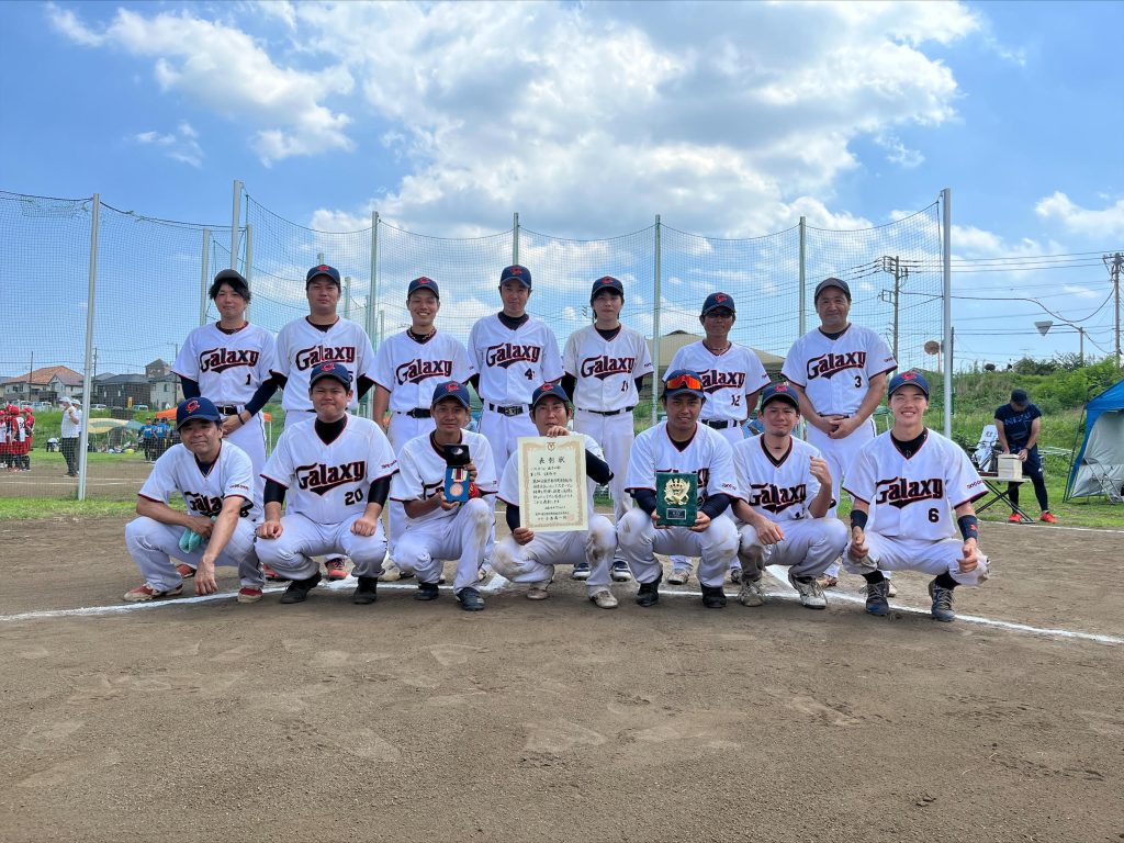7/23（土）稲城市の多摩川緑地公園野球場で市町村大会の男女ともに準決勝・決勝が行われました。
調布市男子代表チームが第三位に入賞しました。